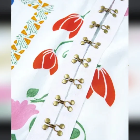 White Floral Print Split Neck Pocketed Shirt Collar Romper - Picture 5 of 7